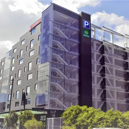 Travelodge Hotel Auckland Wynyard Quarter Отели рядом с достопримечательностью «Понсонби»