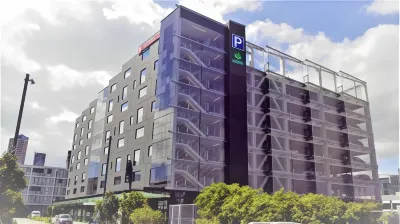 Travelodge Hotel Auckland Wynyard Quarter Hotel in zona Fonterra Co-operative Group