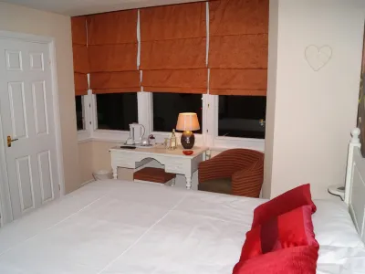 The Sydney Arms Hotels in Winterbourne Abbas
