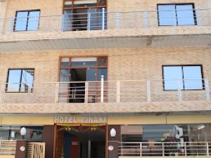 Goroomgo Hotel Pinaki Haridwar