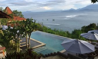 Lembongan Cliff Villas