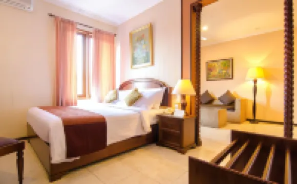 TUWUH HOTEL AT KAYUTANGAN