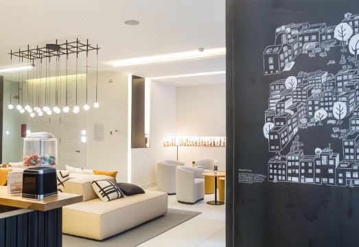 2. 호텔 데니트 바..