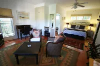 Paradiso Guesthouse & Self-Catering Cottage Hotels in Tokai