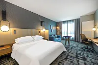 Crowne Plaza Kearney Hotels in Collins
