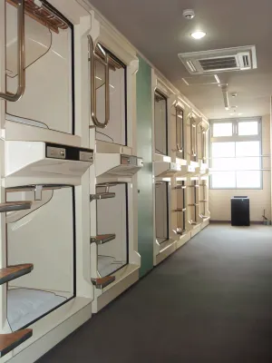 Capsule Hotel Kobe Sannomiya (Male Only) Các khách sạn gần Kitano ijinkangai