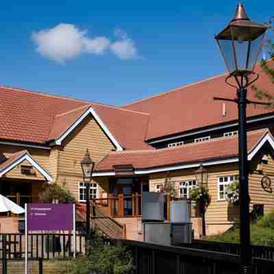 Premier Inn Basildon (East Mayne) Hotel Exterior