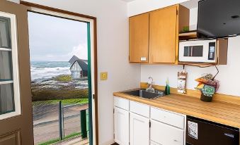 Oceanside Ocean Front Cabins