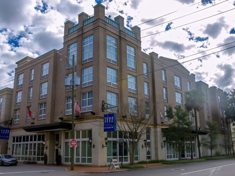 Tryp by Wyndham Savannah Downtown/Historic District