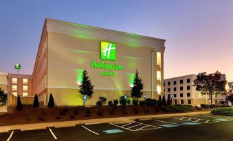 Holiday Inn & Suites Atlanta Airport-North