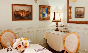 Chateau De France Bed & Breakfast