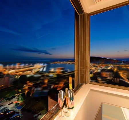 Royal Suites-Sky
