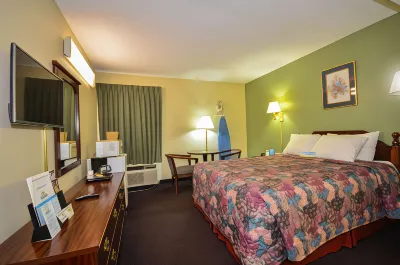 Days Inn by Wyndham Southern Hills/Oru Hotels near Oklahoma Aquarium