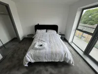 Luxurious 3 Bedroom Penthouse in City Centre - Sleeps 8!