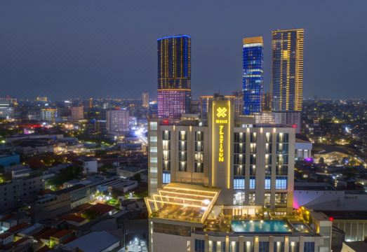 4. 플래티넘 호텔 ..