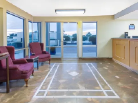 Super 8 by Wyndham Seguin Hotels in Seguin