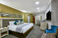 Cresta Marang Gardens Hotel Các khách sạn gần Nzano Centre