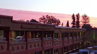 Mission Inn and Suites Hotels in Hayward