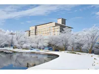 Okura Akademia Park Hotel