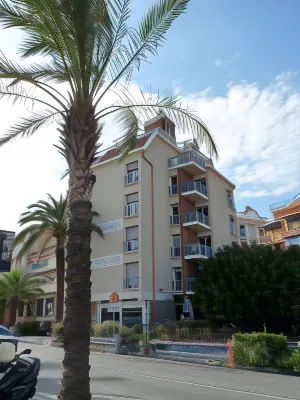 Hotel Jolly Roger Hotel in zona Bagni Gianni