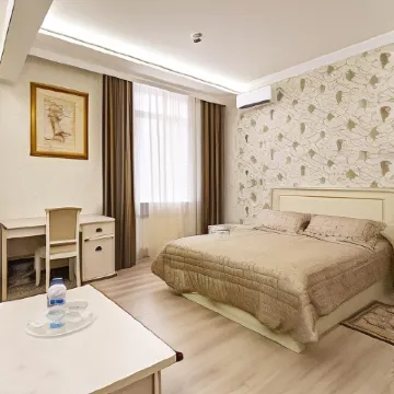Hotel and Coffee House Palermo Hotel berhampiran Stesen Kuzminki