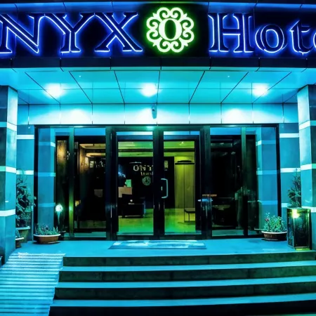 Отель Onyx