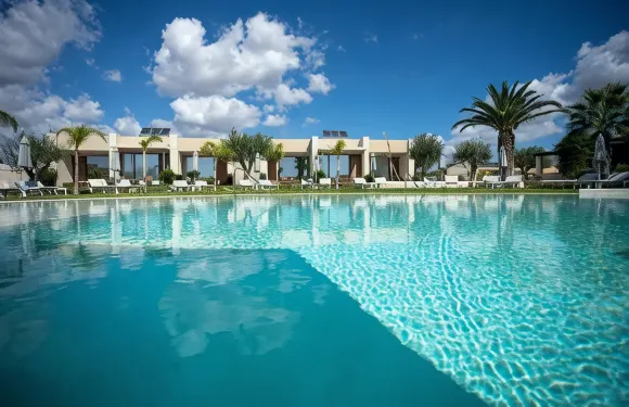 康姆比奧卡瓦洛聯合國教科文組織區度假村