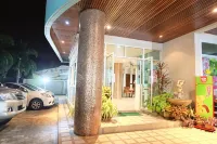 Lomsabai Apartments