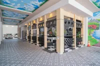 RedDoorz Plus @ Jalan Pemuda Timur Bojonegoro Hotels in Bojonegoro