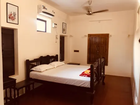 Tanjore Inn Отели в г. Танджавур