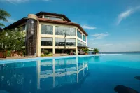 Malaika Beach Resort - 5-Star