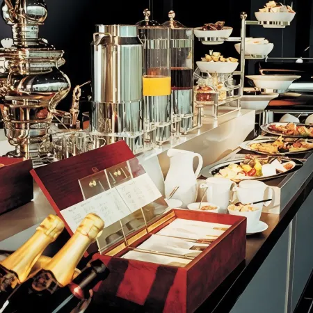 Kult Hotel