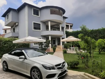 Hotel Vila Arbri