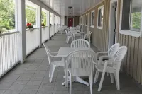 Saga Resort Hotels in Wasaga Beach