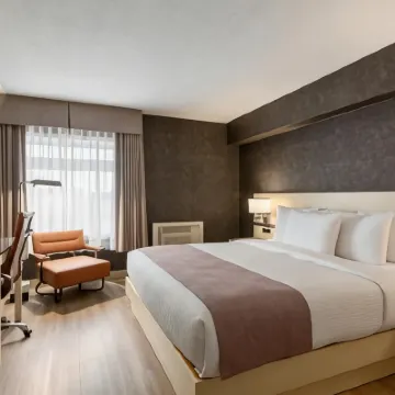 Days Inn by Wyndham Toronto West Mississauga Hotels near Kariya Park