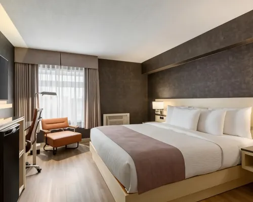 Days Inn by Wyndham Toronto West Mississauga Hotels near Dixie