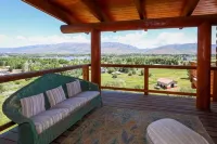 PINEVIEW LAKE LODGE- 6 bed 4.5 bath minutes from Snowbasin Ski Resort.
