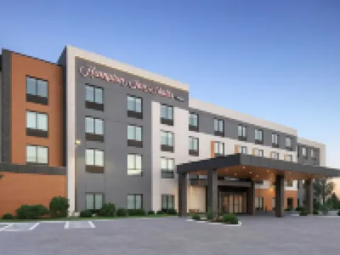 Hampton Inn & Suites Orangeville, on Hotels in Mono