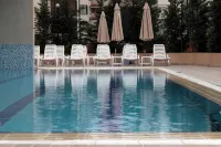 Cosmopolitan Hotel - Pools