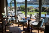 Victoria Hotel by Chef & Brewer Collection Hotels in Menai Bridge