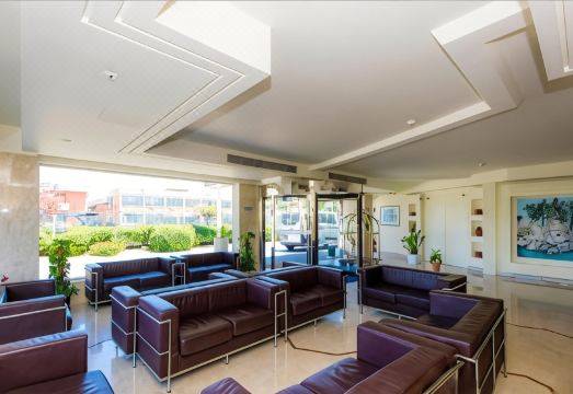 카타니아 인터내셔널 에어포트 호텔