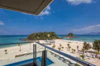 KARIYUSHI LCH.RESORT on The Beach - Mountain view