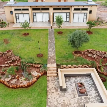 Manor Hills Guest Lodge