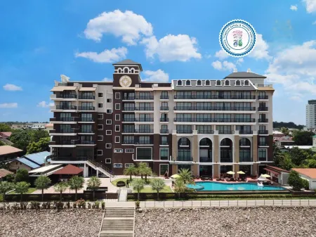 Hotel de Ladda Отели рядом с достопримечательностью «Chao Mae Song Nang Phi Nong Shrine»