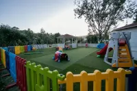 Limone Beach Resort