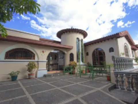Hotel Villa Serena Escalon Hotels near Captain Gerardo Barrios Plaza