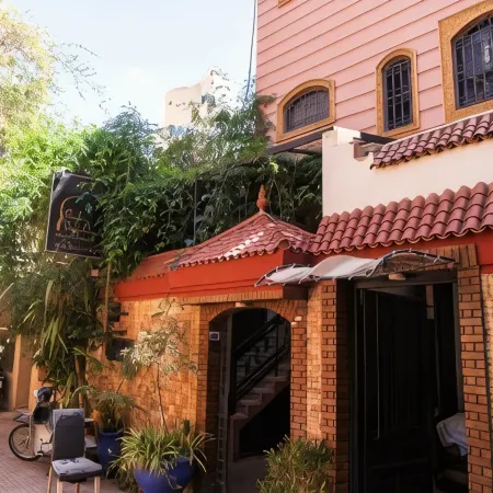Riad Douirtna