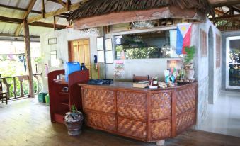 Algen's Dive Resort