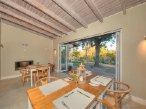 Amberhall Guesthouse โรงแรมในแรนด์เบิร์ก