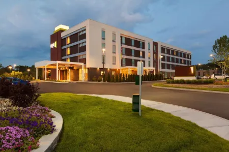 Home2 Suites by Hilton Albany Wolf Rd.